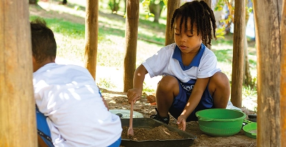 Pátios Naturalizados na Educação