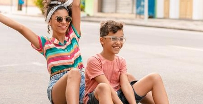 criancas-brincam-na-rua-1613683660111_v2_450x450