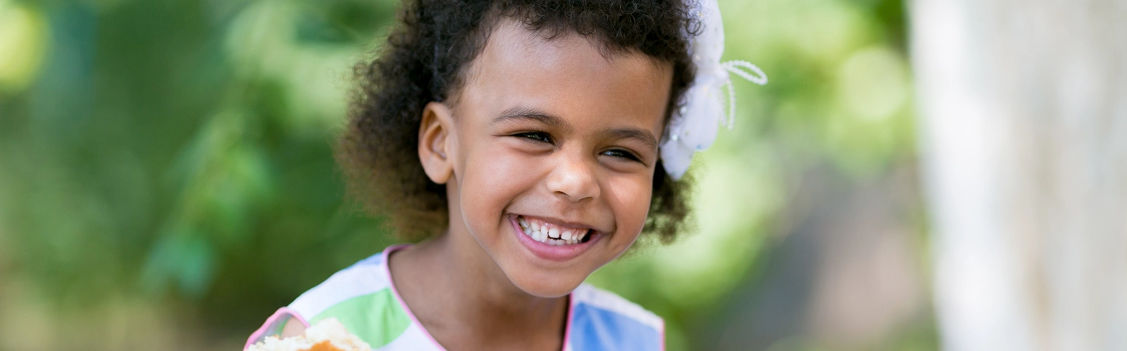 portrait-boy-holding-ice-cream 1